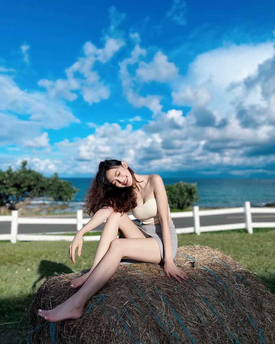 中国台湾网红美女模特,表现自信自然