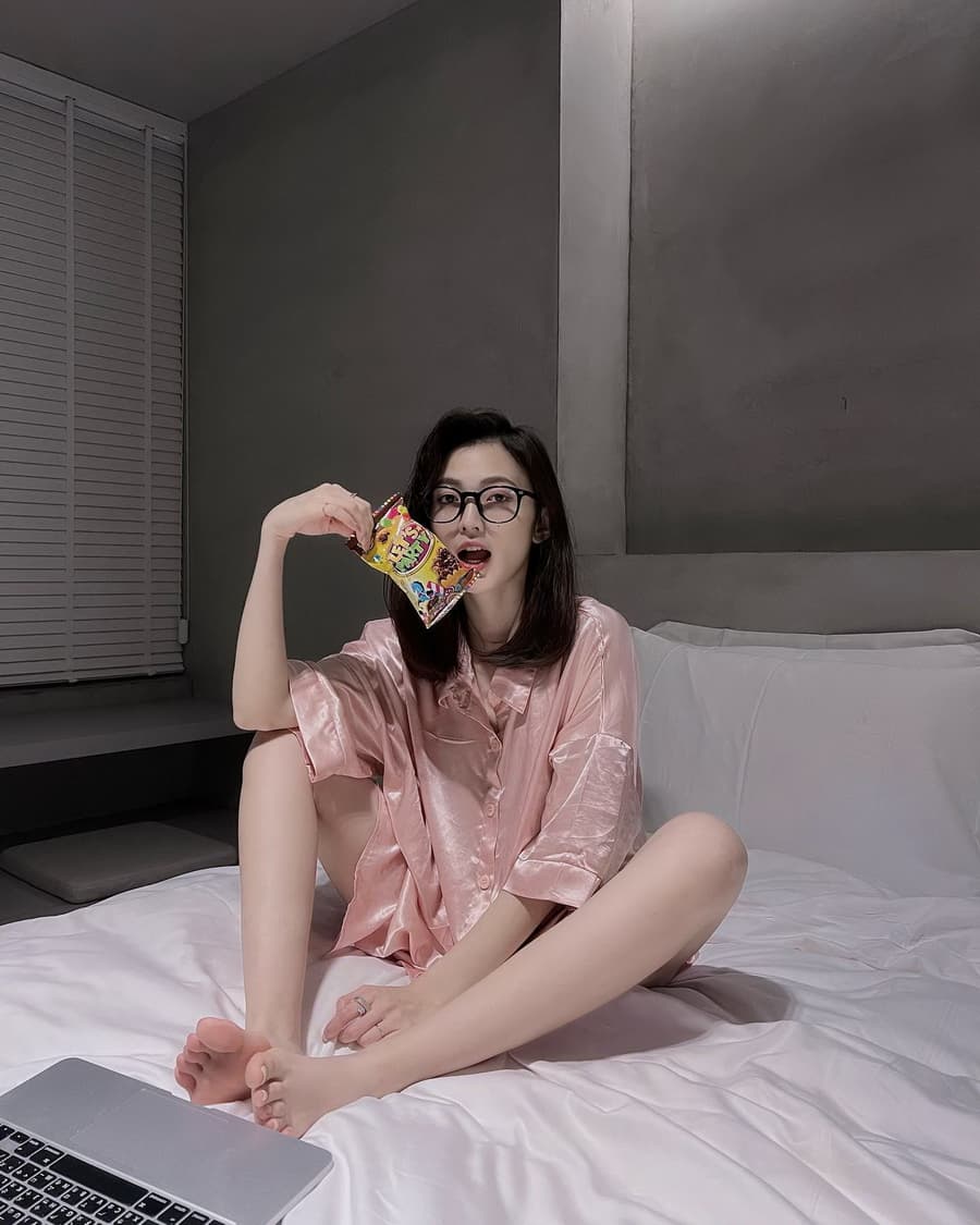 中国台湾网红美女模特,时尚感十足