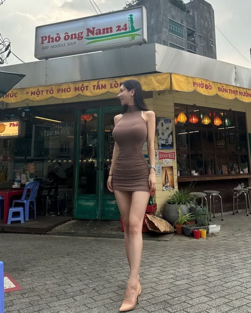 性感模特Candyseul完美身材，迷人曲线