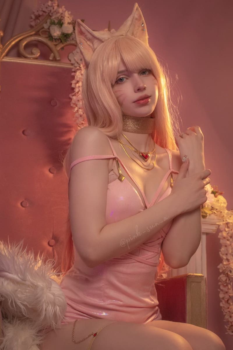 俄罗斯美女Cos《兔子洞》 初音 黑丝网袜兔女郎Cosplay美图