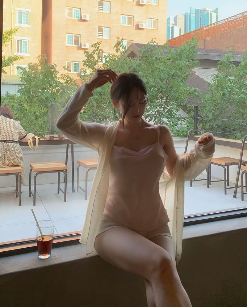 金淑贞:白皙肌肤与精致妆容