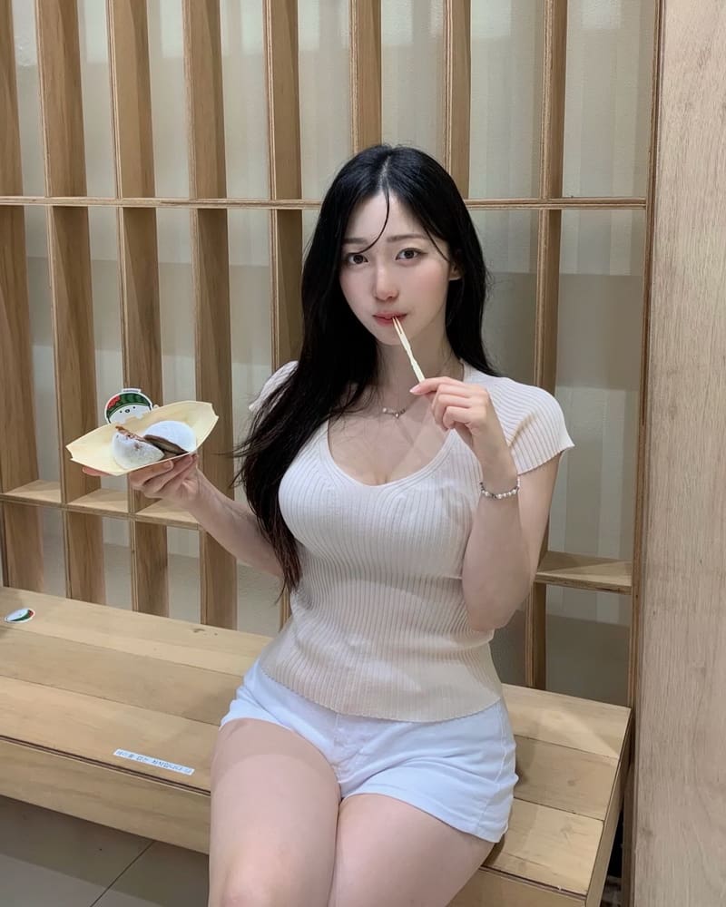 金淑贞展示魅力与品牌风采