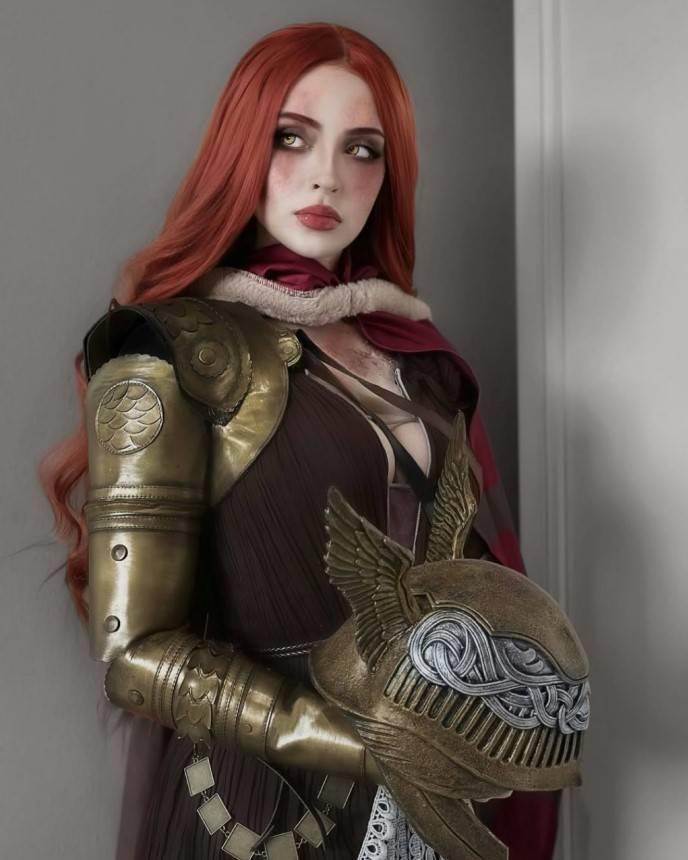 玛莉卡女王COS魅惑眼神