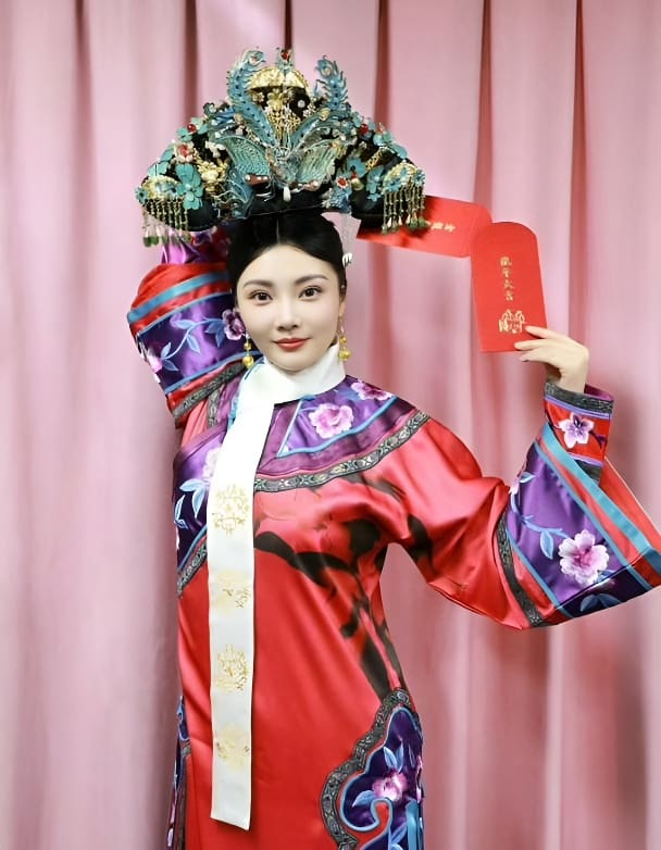 英国名模模仿徐冬冬招牌动作