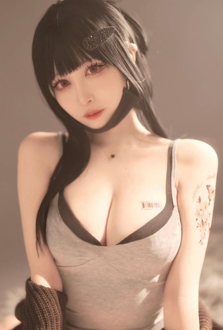 日本美女ねねCosplay 玩味十足的姿态