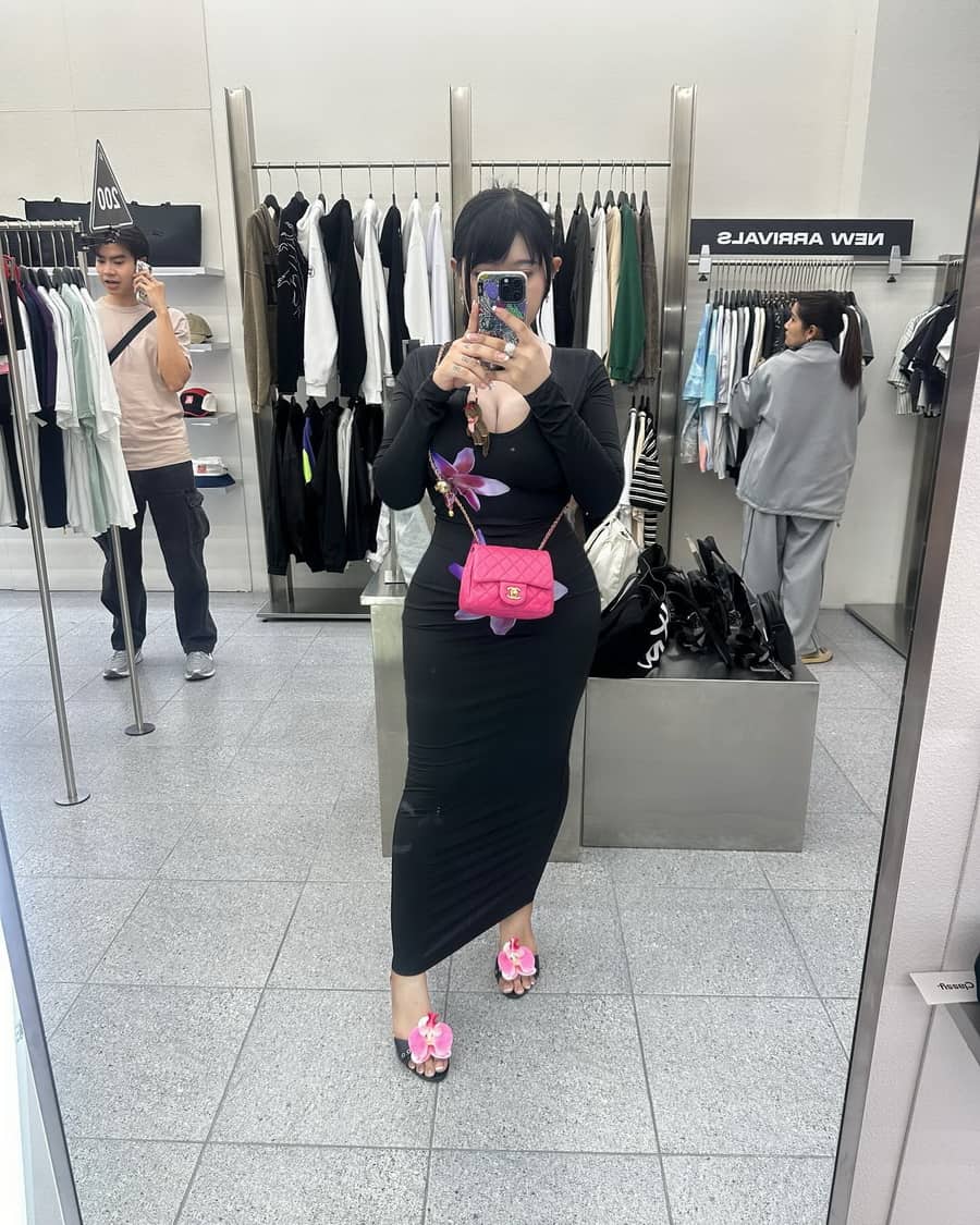 Bxby Chalamx:泰国性感美女,曲线美尽显