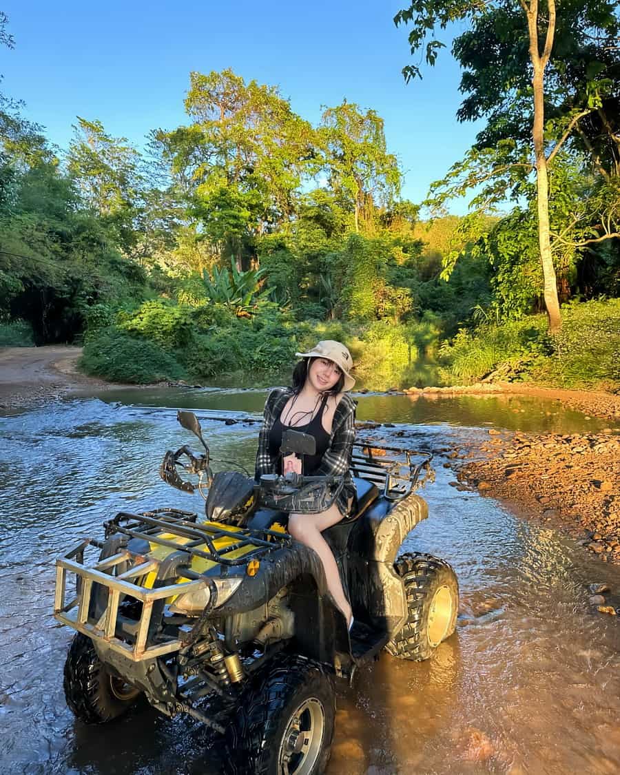 泰国美女网红Bxby Chalamx:引领性感风潮