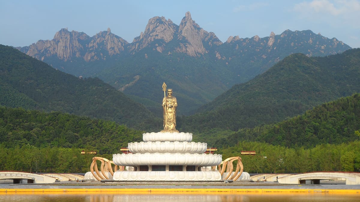 九华山大愿佛像