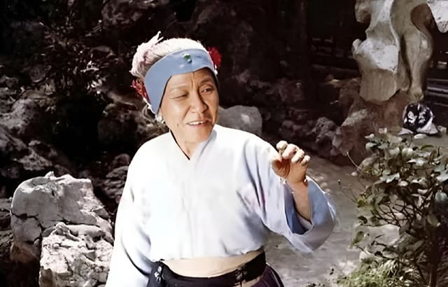 刘姥姥进大观园场景图