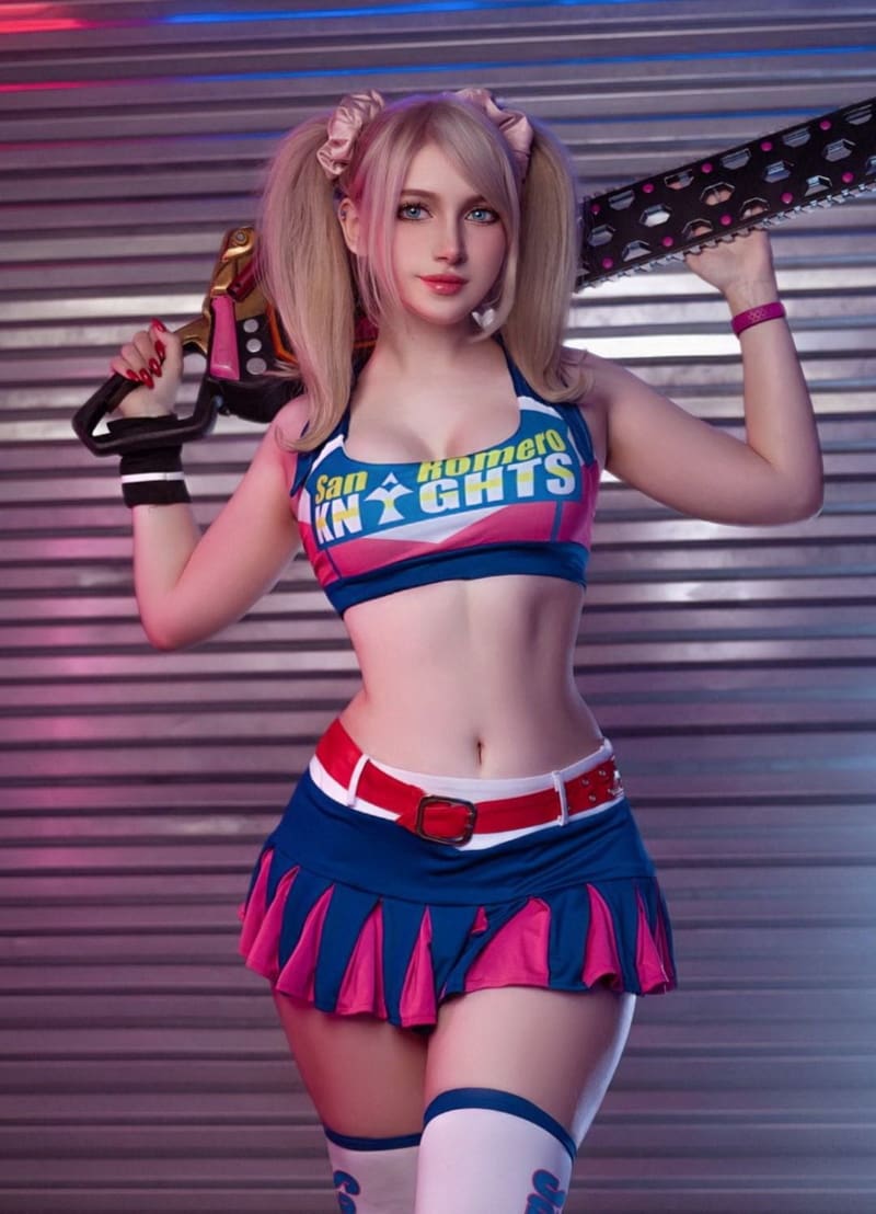 欧美御姐Ulichan隐形女Cos美图六,展现性感曲线与自信