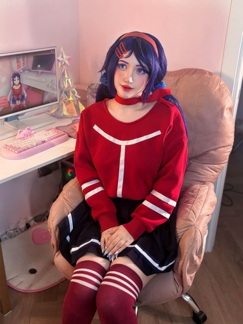 欧美御姐Ulichan隐形女Cos美图七,展现女性魅力的姿势