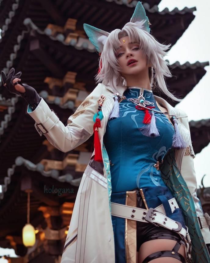 俄罗斯COSER展现《LOL双城之战》蔚,性感与力量的完美平衡