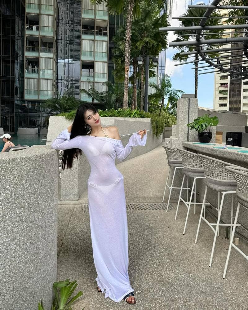 Sissi的时尚造型完美展现她的高贵与性感