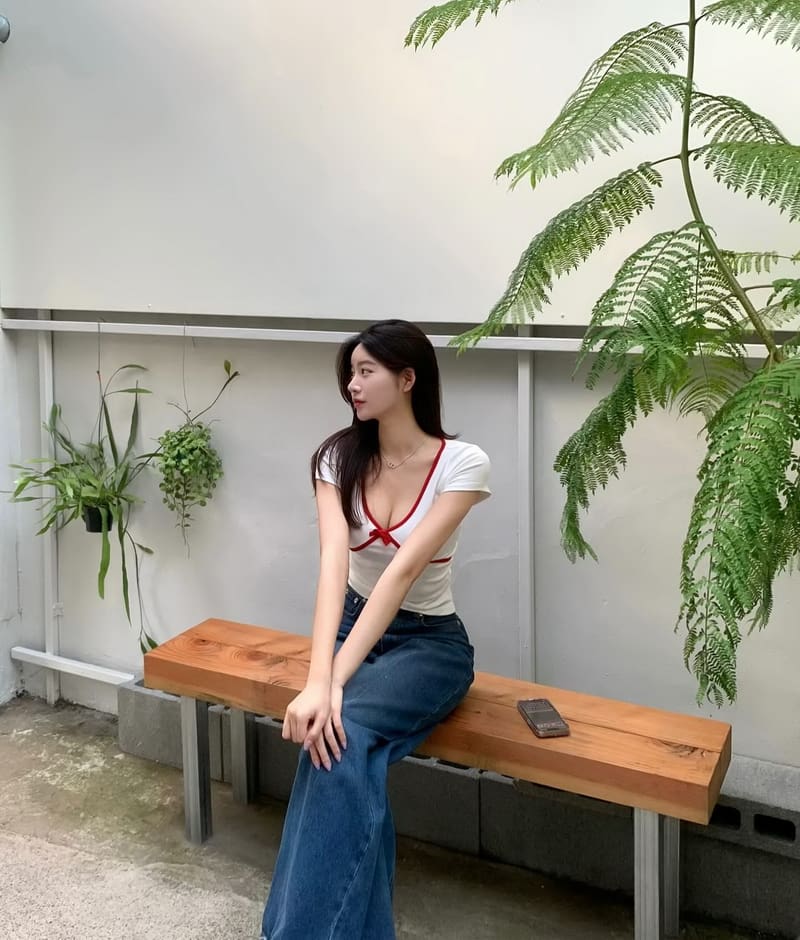 韩国网红Kirome展示甜美少女风，清新又迷人