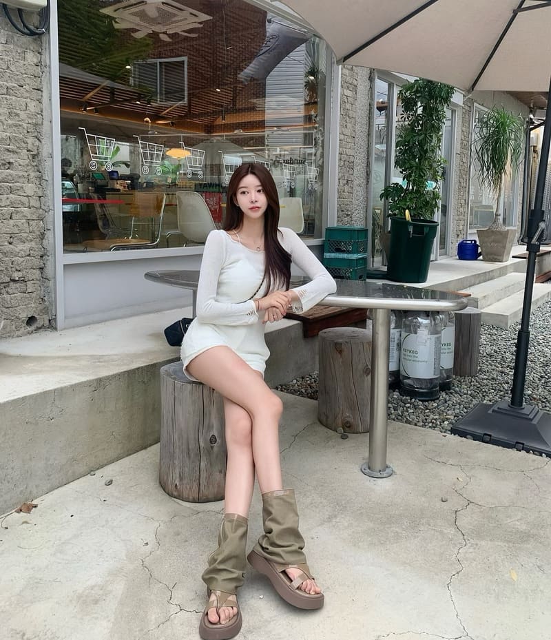 Kirome时尚与健身并重，展现完美的身材比例