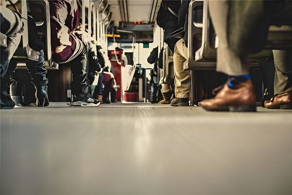 梦见坐车回家的象征意义