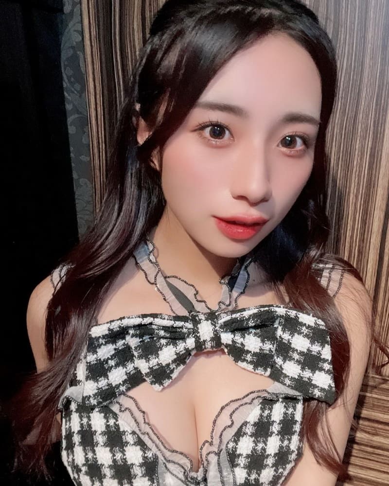 神山みれい 温柔眼神