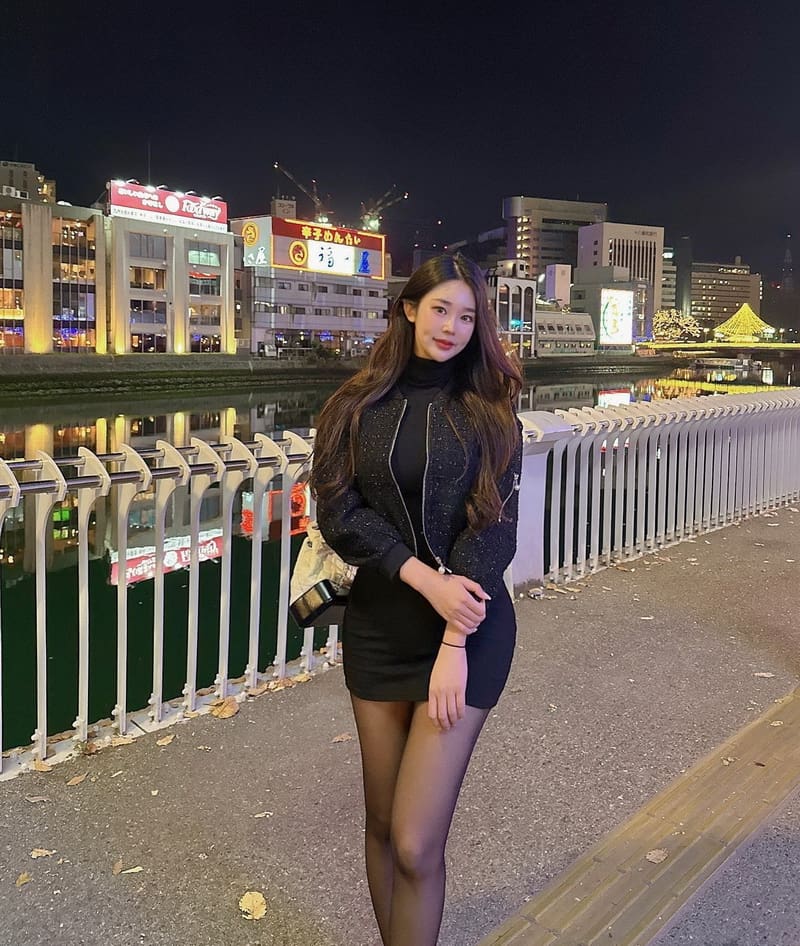 韩国网红yoonderful_夜色下的街拍