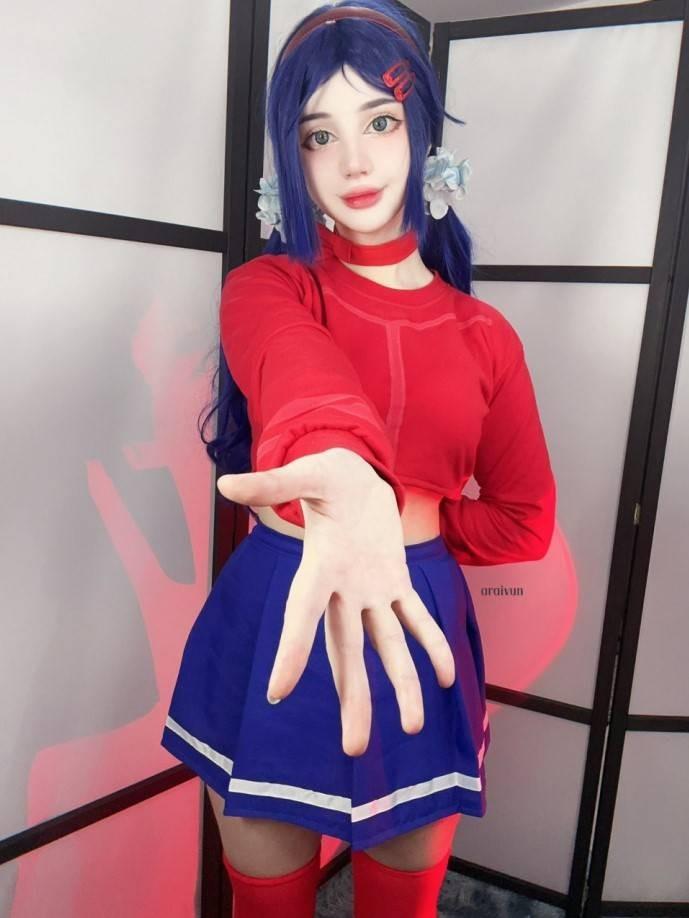 俄罗斯美女araivunCOS,红丝美腿引人注目