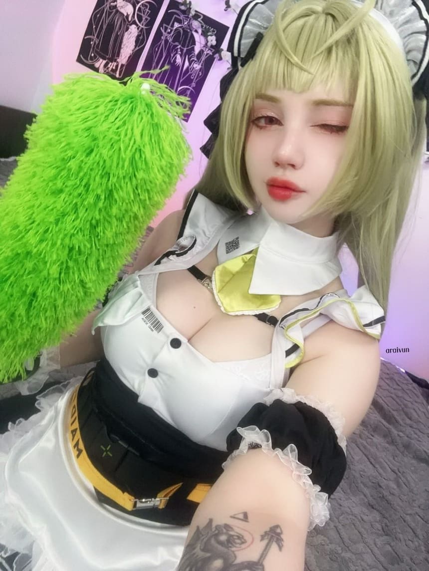 araivunCOS美图,性感红丝美腿