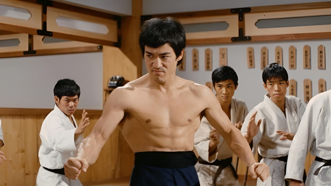 精武门电影李小龙踢馆