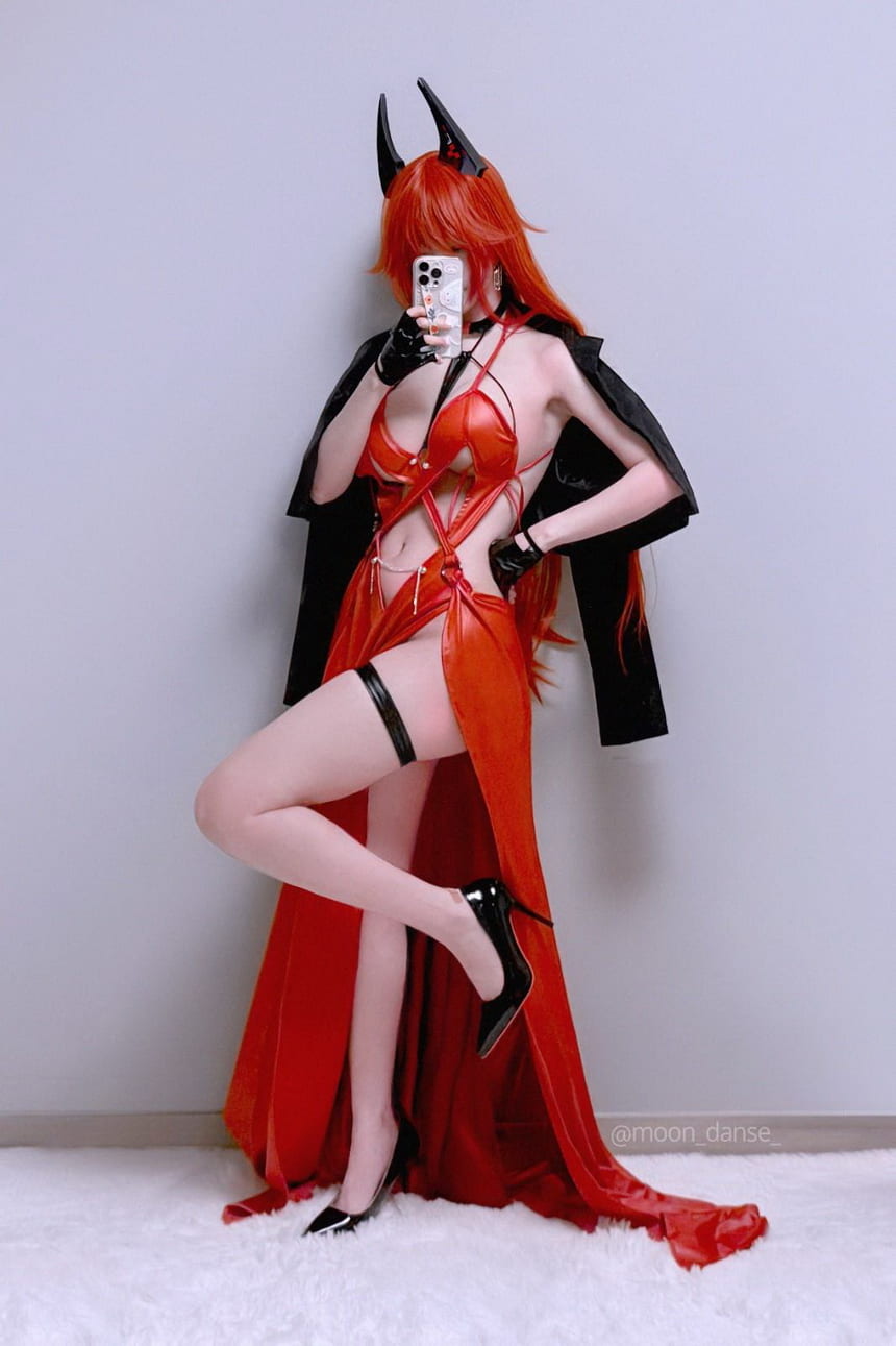 妮姬官方美术组角色扮演 真实还原游戏形象