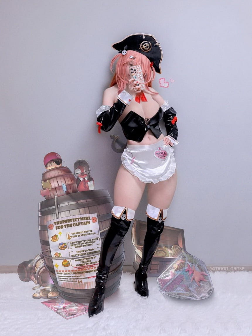 妮姬胜利女神高质量COS 性感与帅气兼具