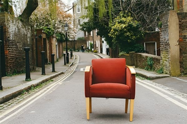 梦见椅子或凳子的象征意义