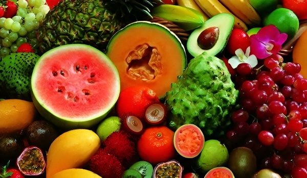 西瓜葡萄等夏季水果展示