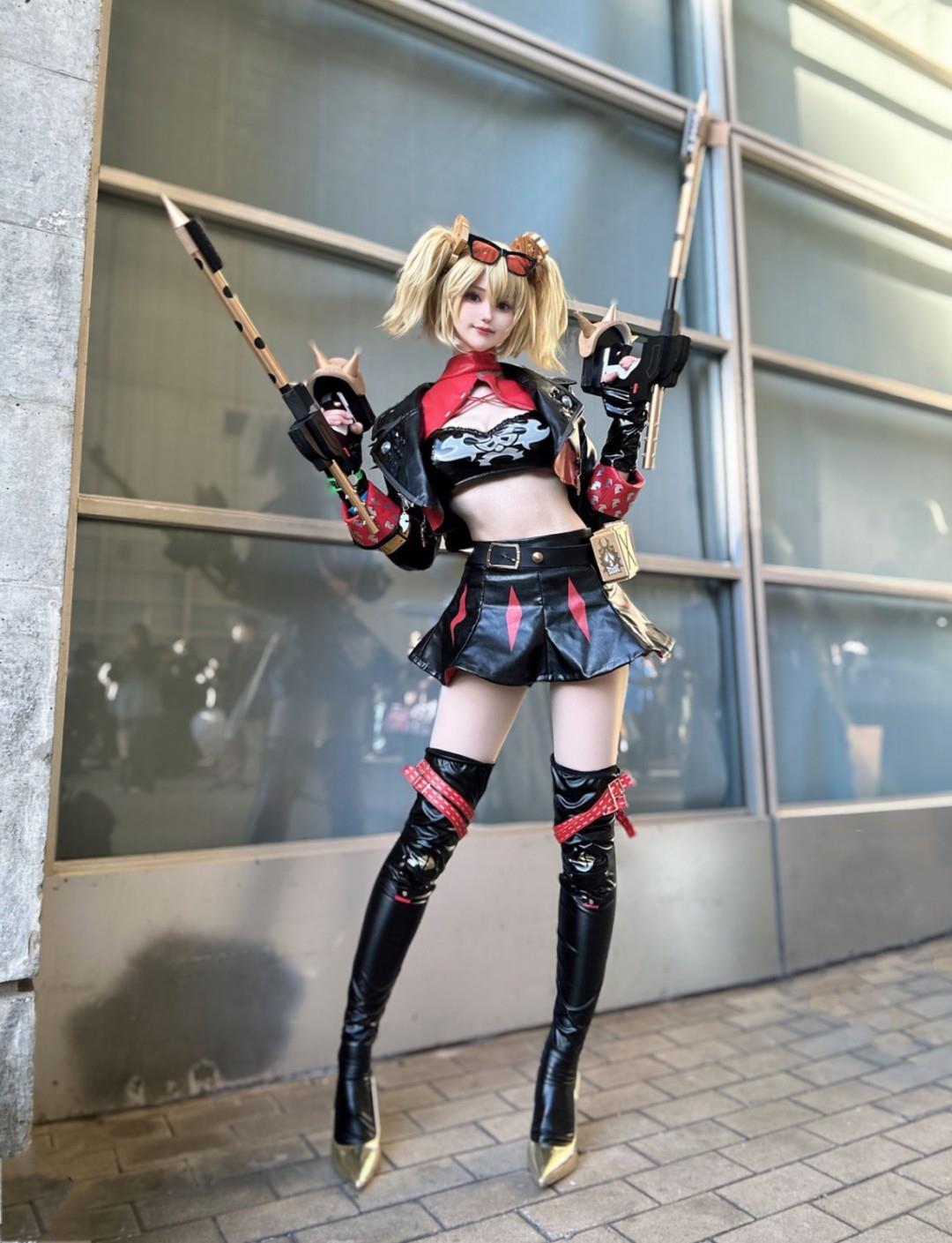 日本Coser赤木クロ火辣迷人的Cosplay