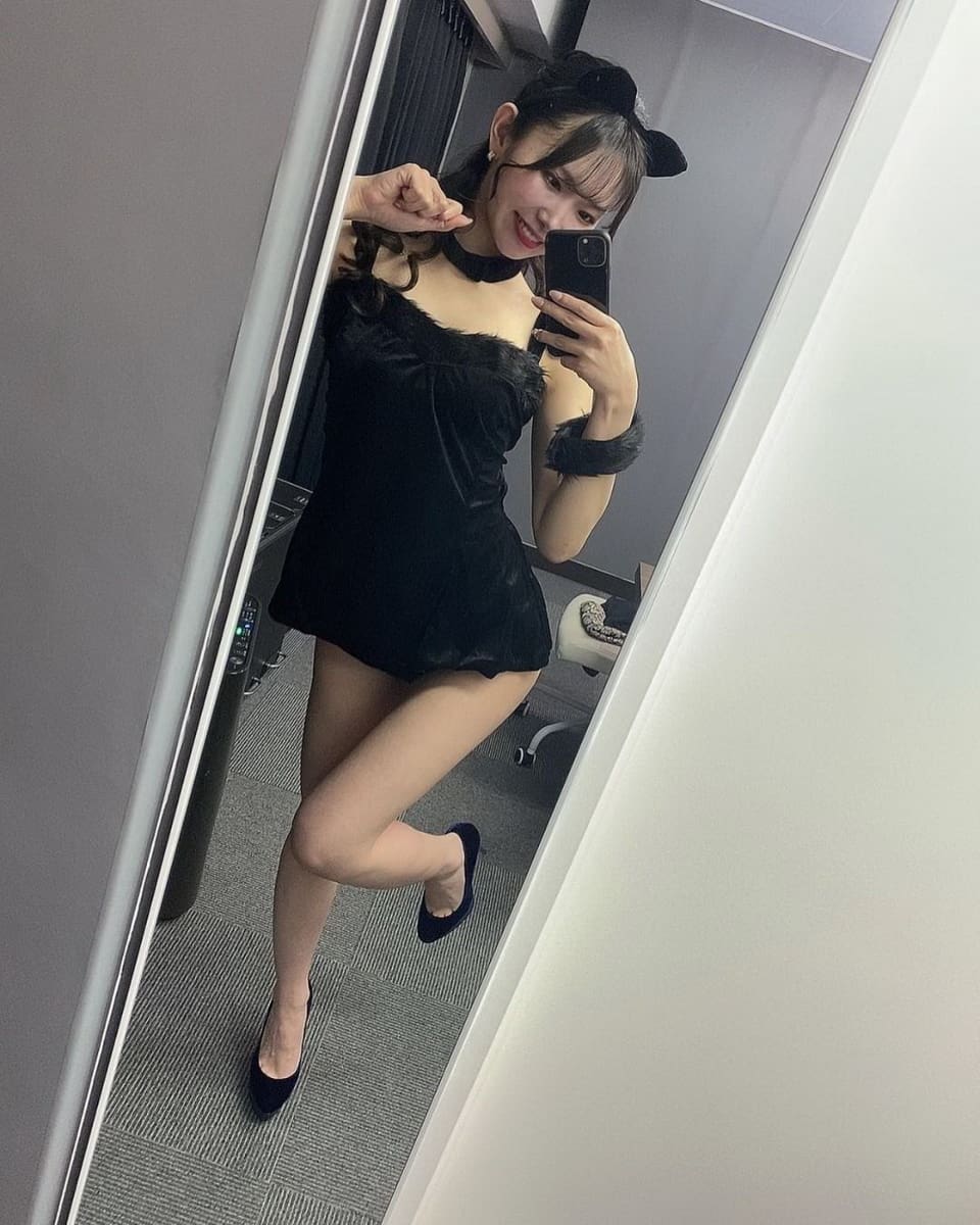 响蓮时尚大气的御姐风格