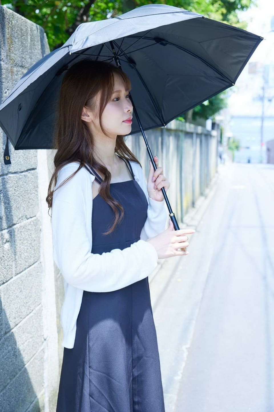 响蓮散发成熟女性魅力