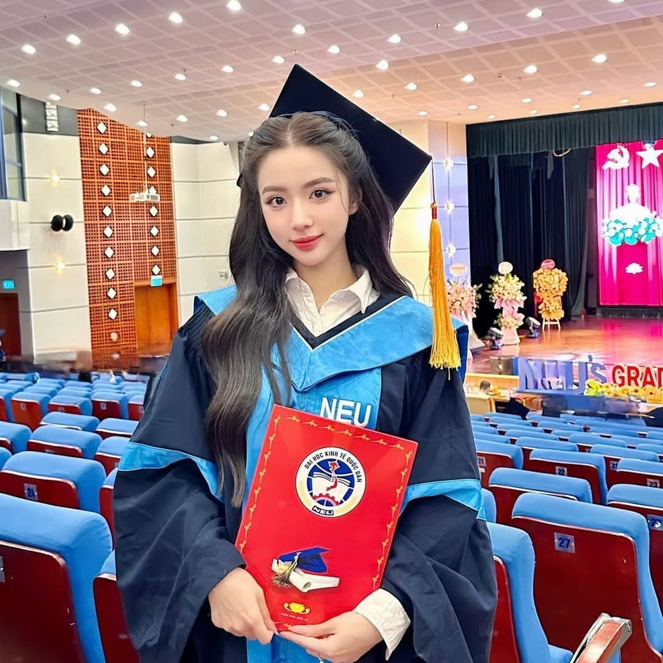 Minh Hang气质清新宛如仙子