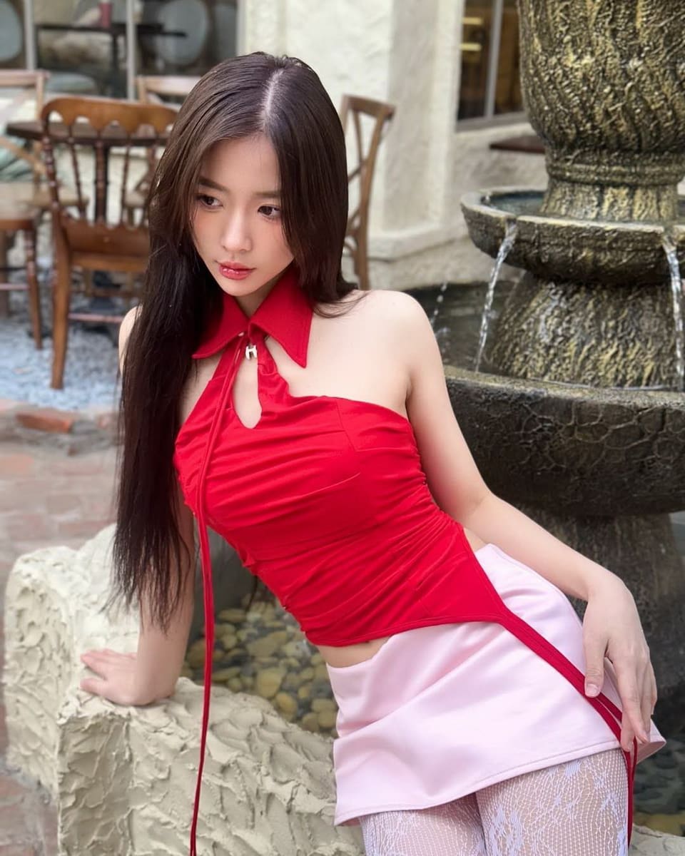 Minh Hang眼神温柔打动人心