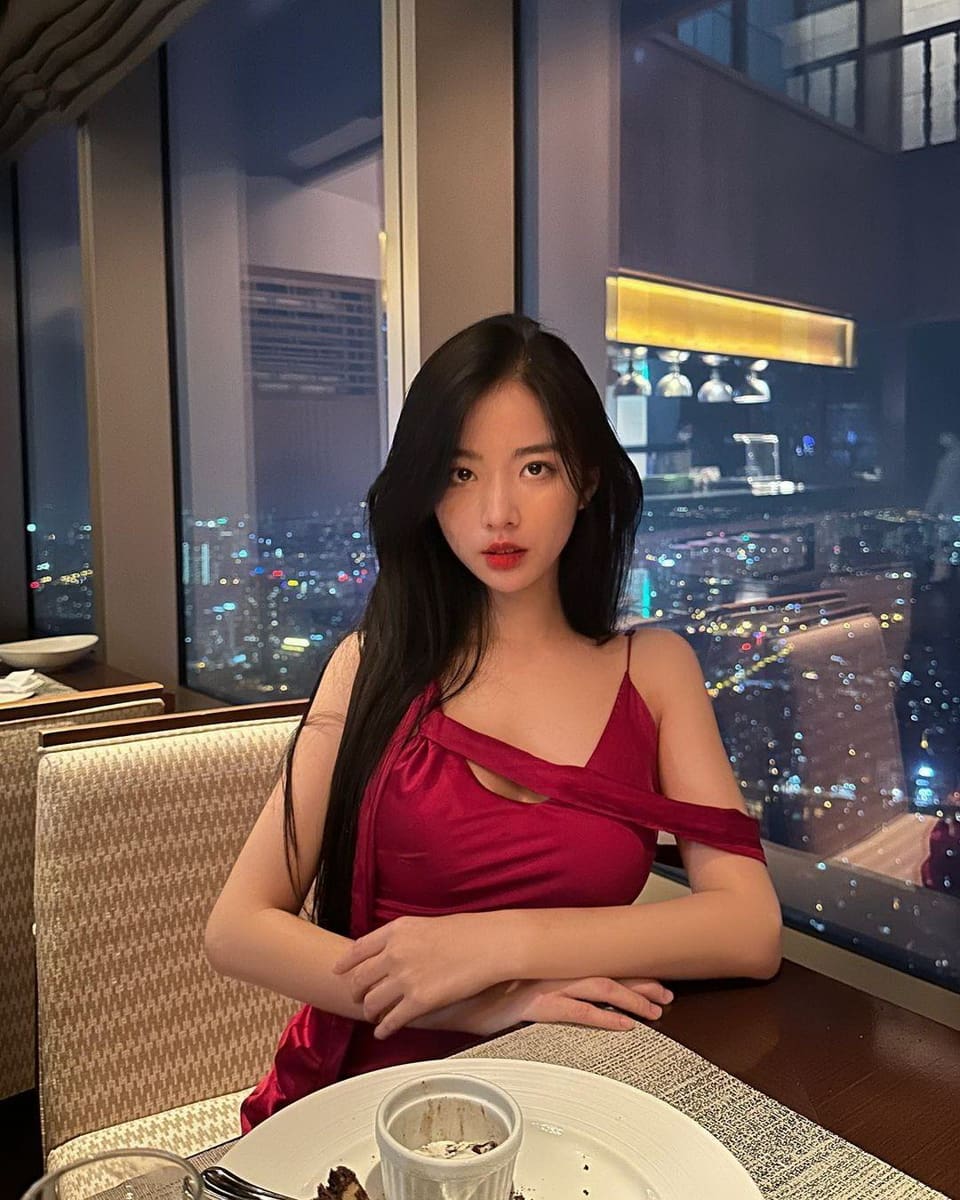 Minh Hang镜头捕捉少女感