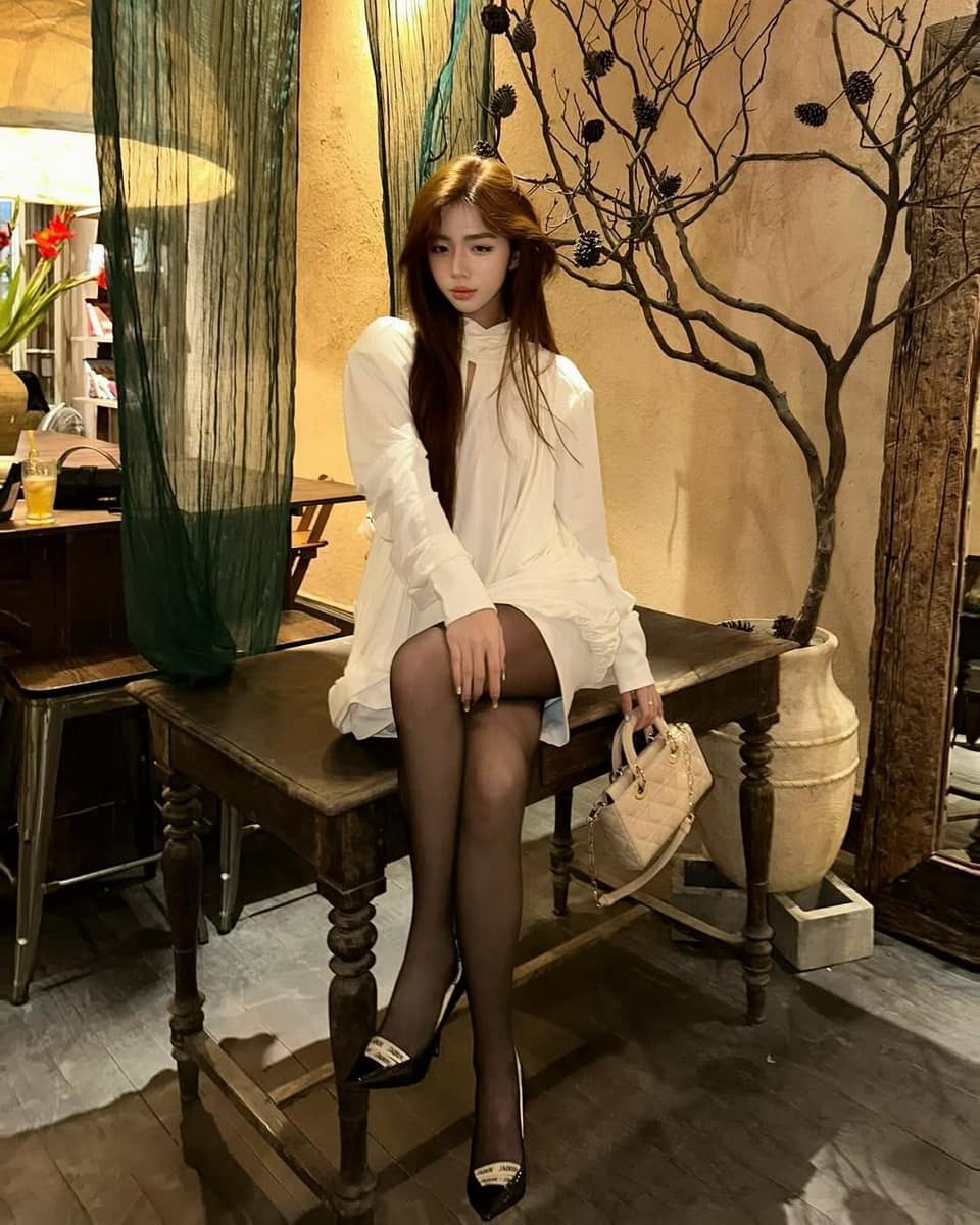 Minh Hang清纯气质令人着迷