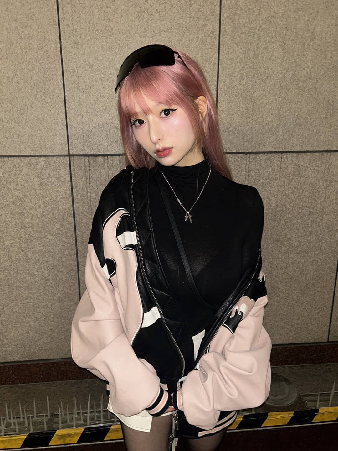 桃果あかり露出微笑拍入学照