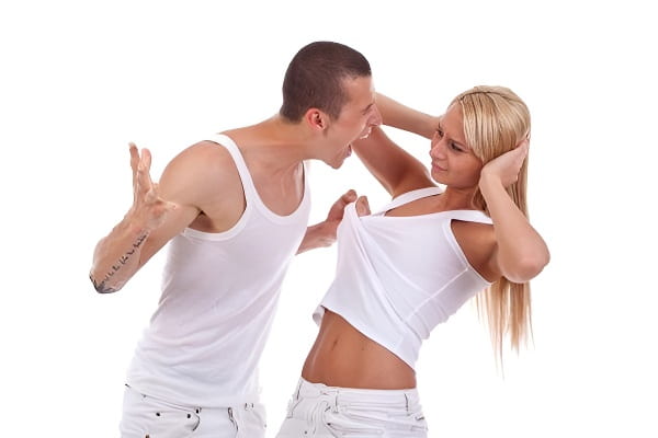 梦见男友打我象征情绪压抑