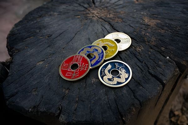 梦见在河中捡到古代铜钱意味着好运来临