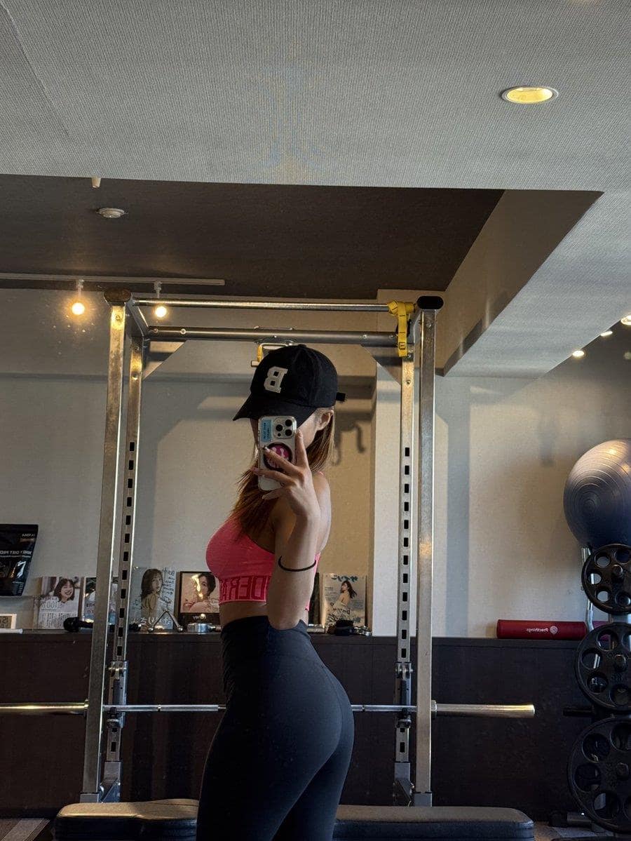 桥本梨菜可爱日常自拍