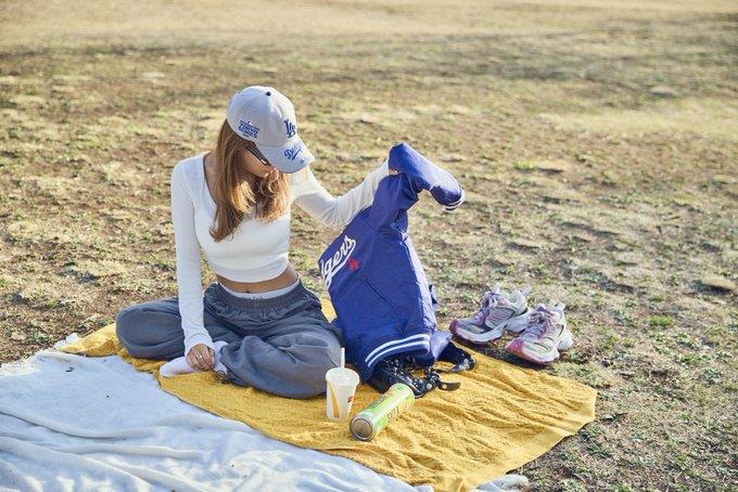 草地上的休闲写真