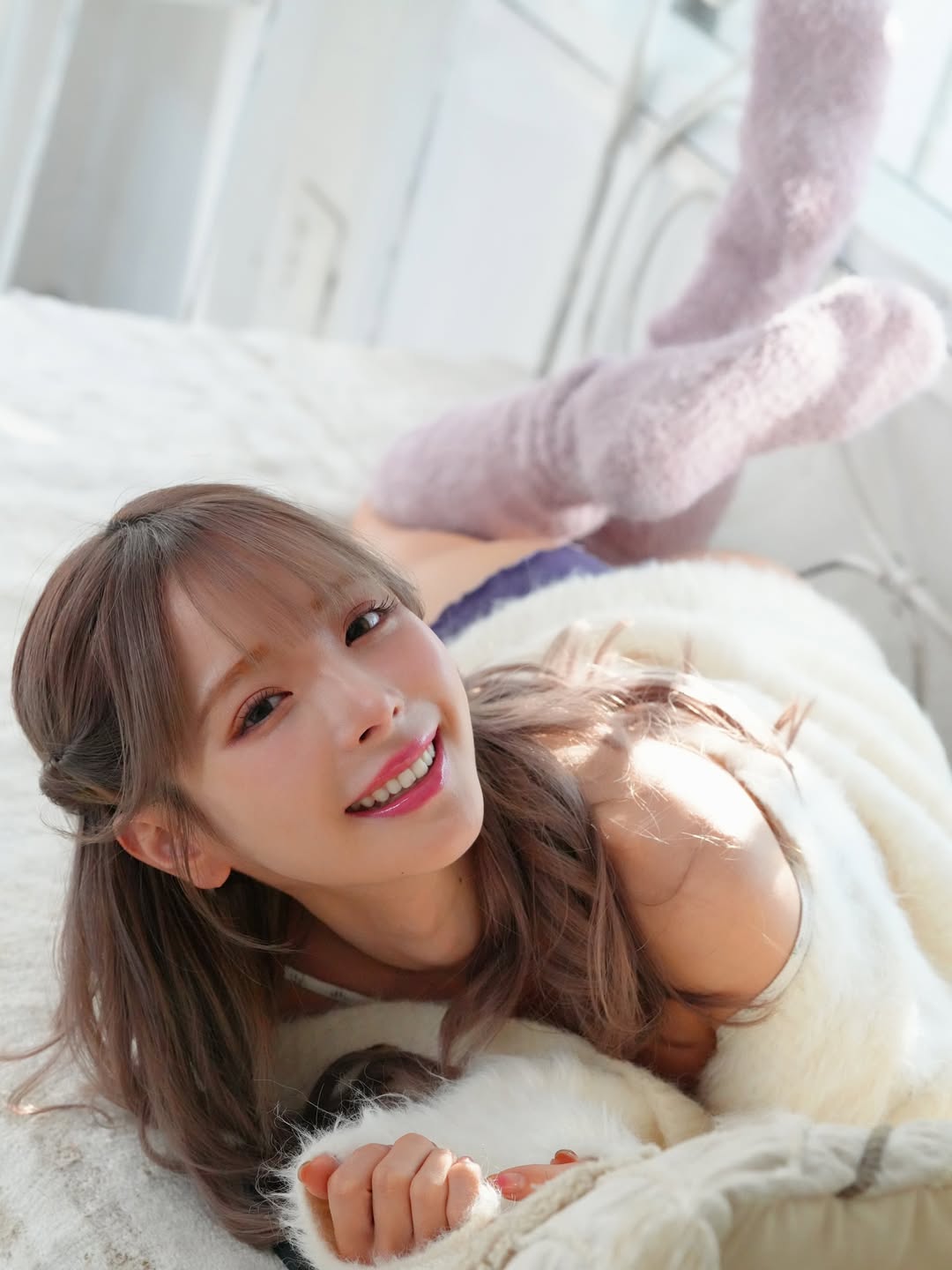 眼神深邃唤起保护欲