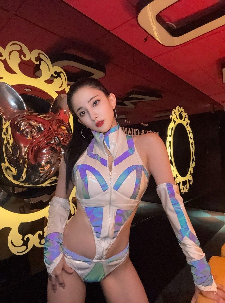 经典CJD服装展现性感线条