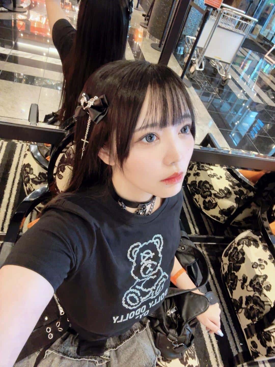 恋渕桃菜着小熊上衣展露温柔一面