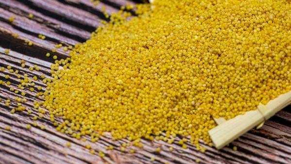 小米粥搭配早餐组合