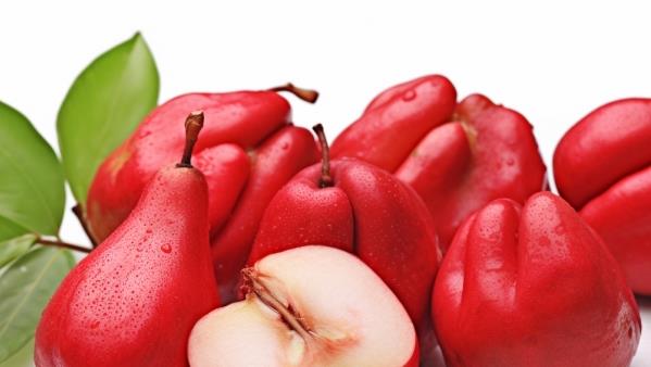 新鲜莲雾切块装盘