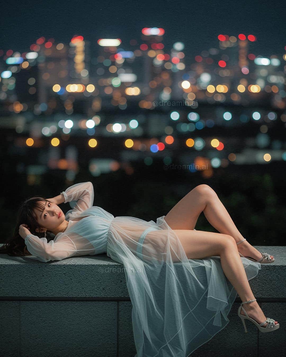 侧脸线条优雅柔美