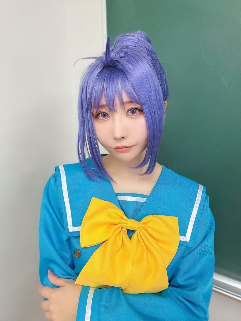 しらほしなつみ深情的眼神,吸引力十足