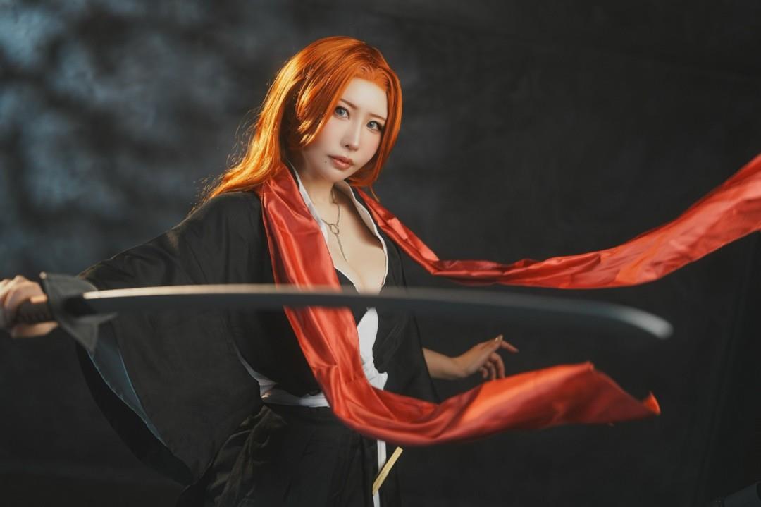 らほしなつみ的优雅展示,岁月赋予她的独特韵味