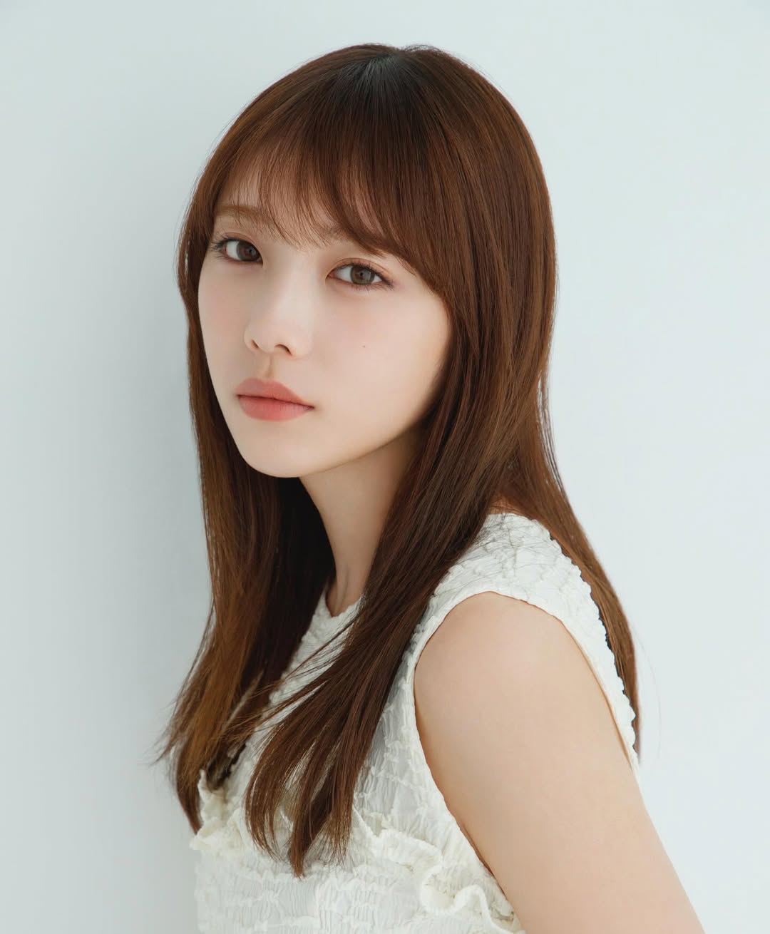 与田佑希写真集微醺氛围，成熟魅力